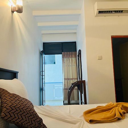 Crystal Wave Holiday Resort Polhena 马特勒 外观 照片