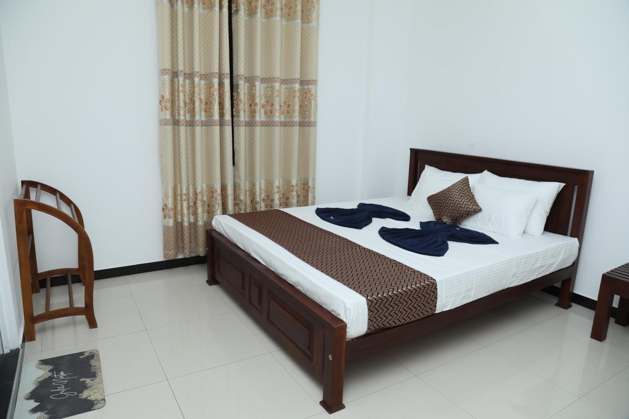 Crystal Wave Holiday Resort Polhena 马特勒 外观 照片