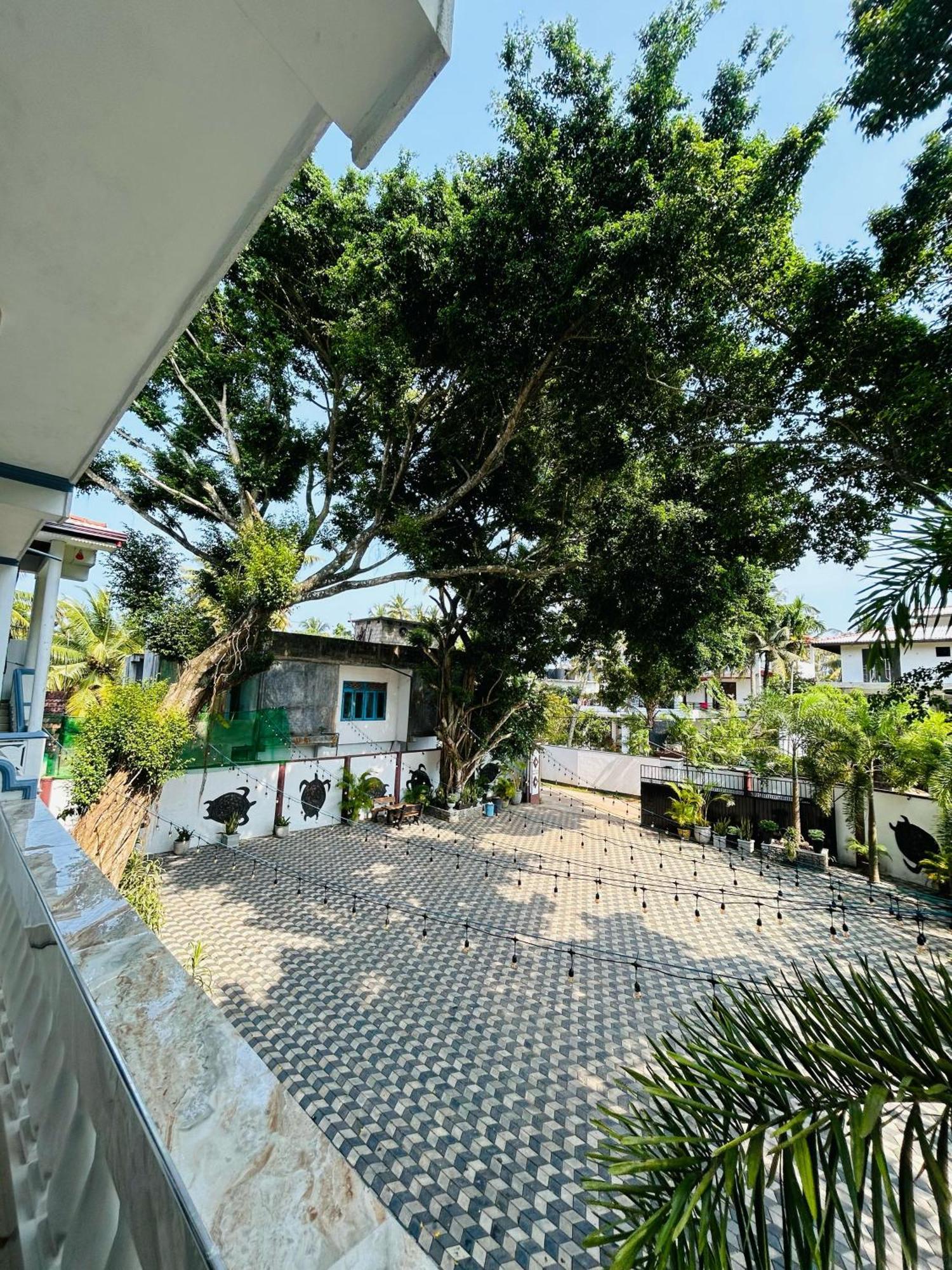 Crystal Wave Holiday Resort Polhena 马特勒 外观 照片